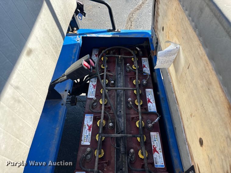 image for item EN5983 Columbia golf cart