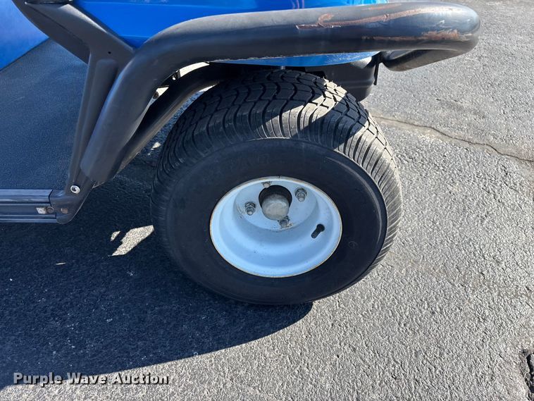 image for item EN5983 Columbia golf cart