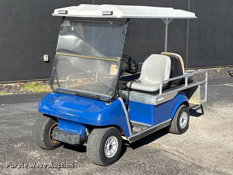 image for item EN5984 2002 Club Car golf cart