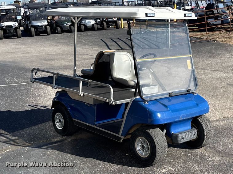 image for item EN5984 2002 Club Car golf cart