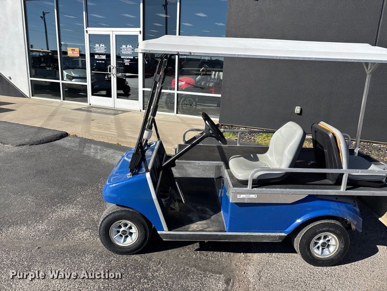 image for item EN5984 2002 Club Car golf cart