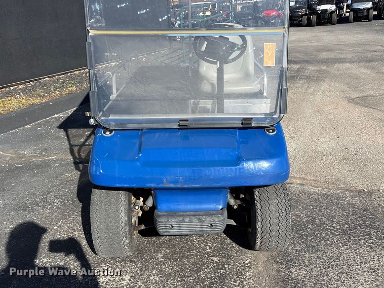 image for item EN5984 2002 Club Car golf cart