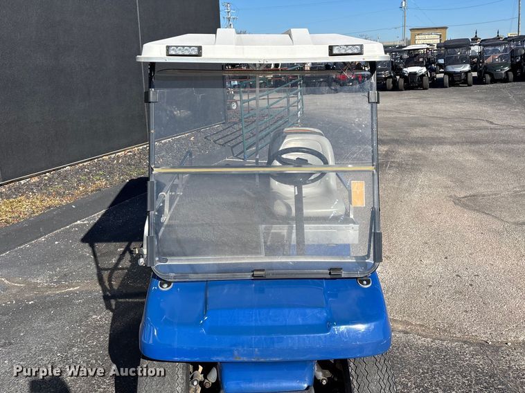 image for item EN5984 2002 Club Car golf cart