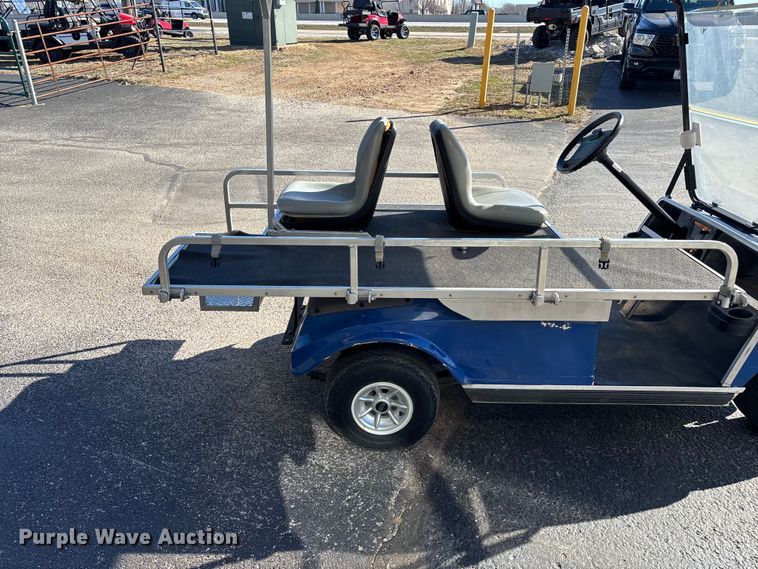 image for item EN5984 2002 Club Car golf cart