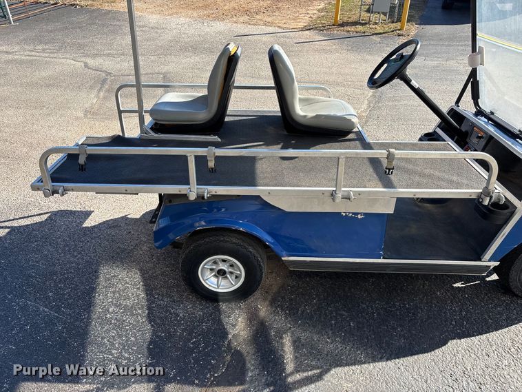 image for item EN5984 2002 Club Car golf cart