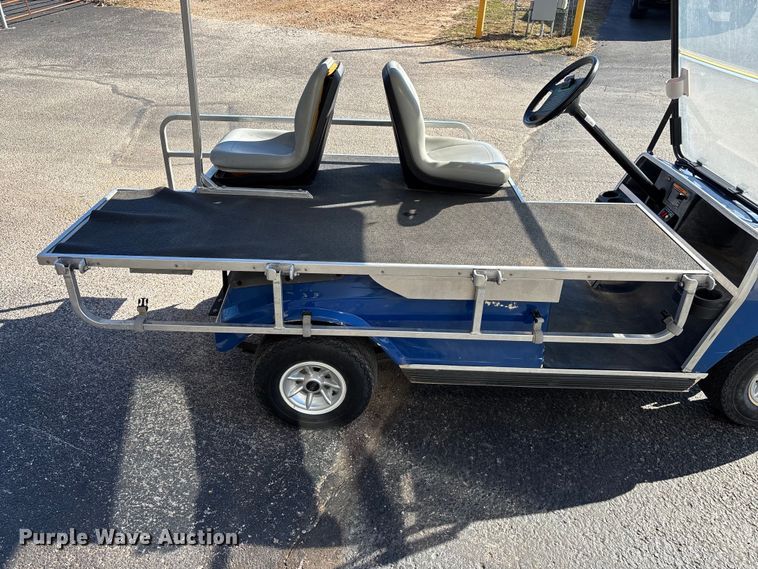 image for item EN5984 2002 Club Car golf cart
