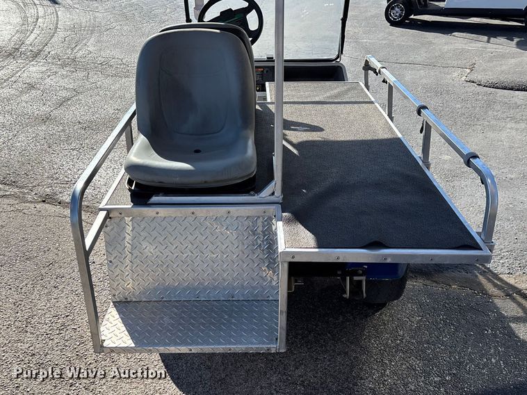 image for item EN5984 2002 Club Car golf cart