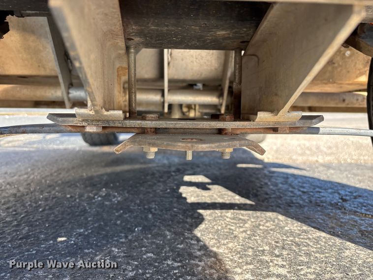 image for item EN5984 2002 Club Car golf cart