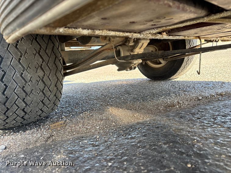 image for item EN5984 2002 Club Car golf cart