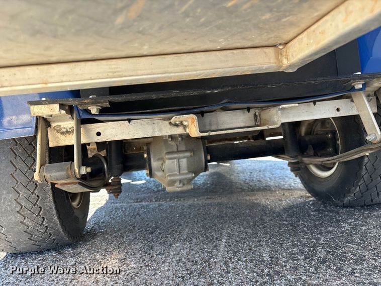 image for item EN5984 2002 Club Car golf cart