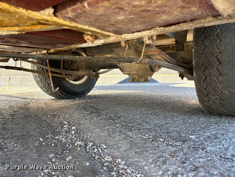 image for item EN5984 2002 Club Car golf cart