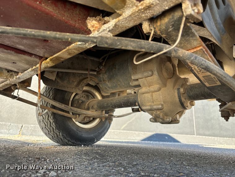 image for item EN5984 2002 Club Car golf cart