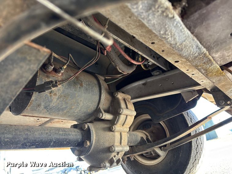 image for item EN5984 2002 Club Car golf cart