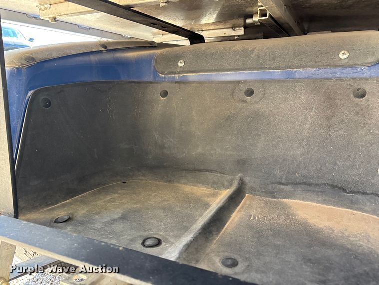 image for item EN5984 2002 Club Car golf cart