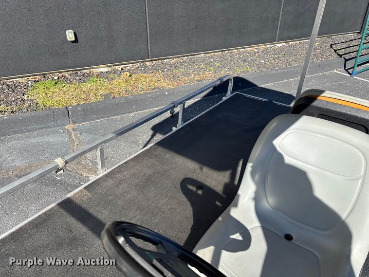 image for item EN5984 2002 Club Car golf cart