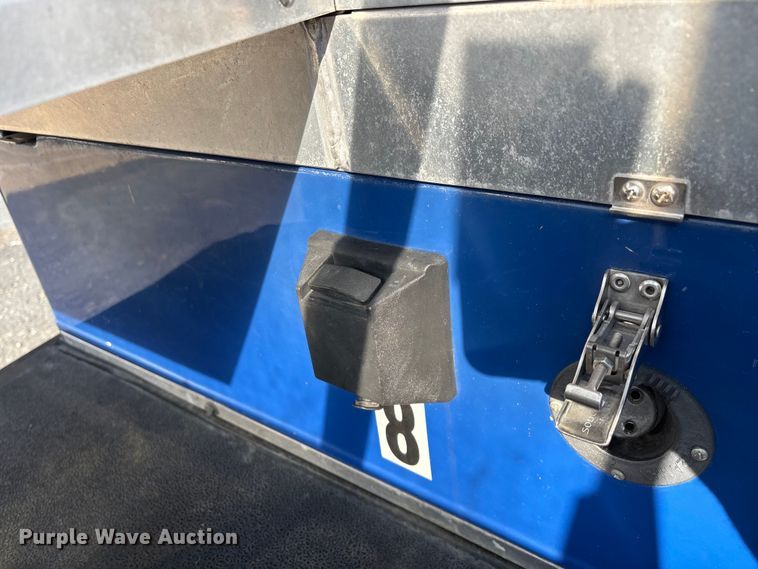 image for item EN5984 2002 Club Car golf cart