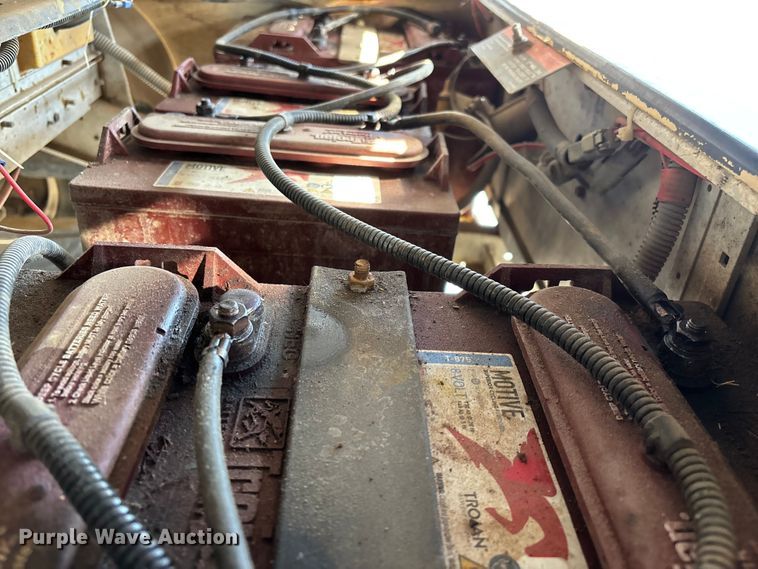 image for item EN5984 2002 Club Car golf cart