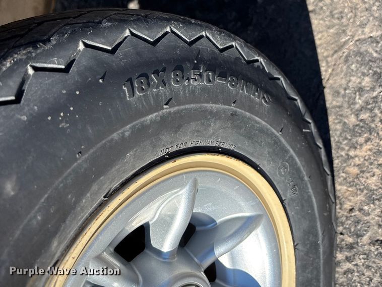 image for item EN5984 2002 Club Car golf cart