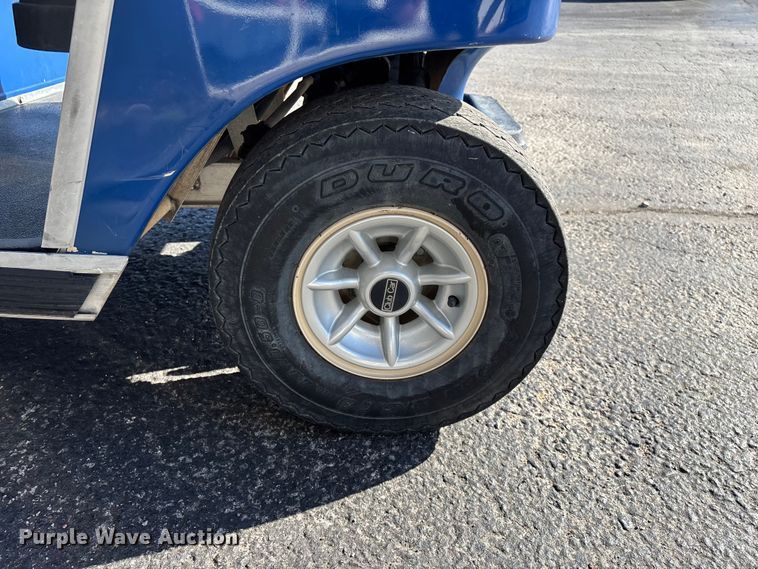 image for item EN5984 2002 Club Car golf cart