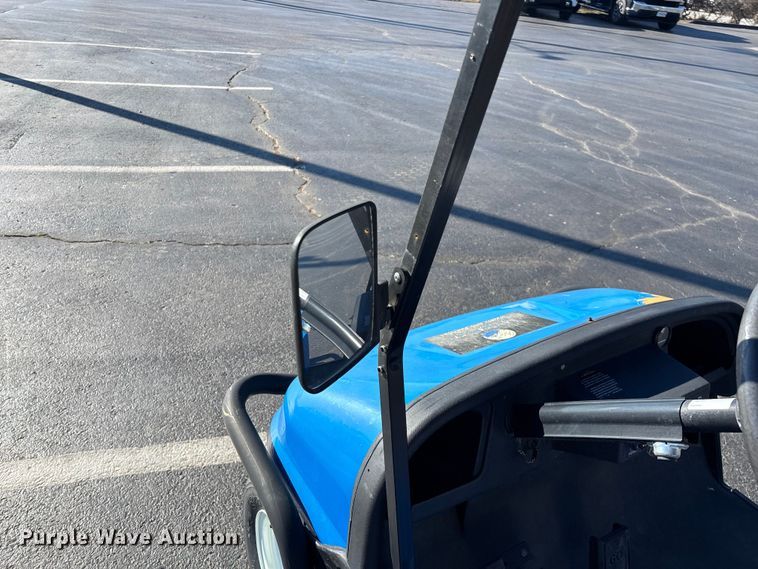 image for item EN5985 golf cart