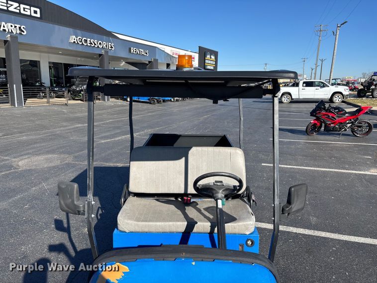 image for item EN5985 golf cart