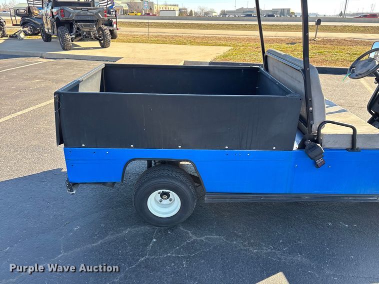 image for item EN5985 golf cart