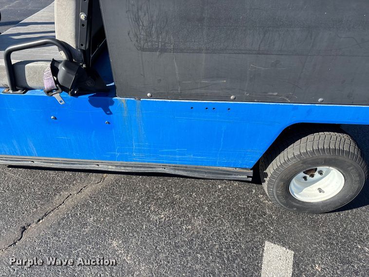 image for item EN5985 golf cart