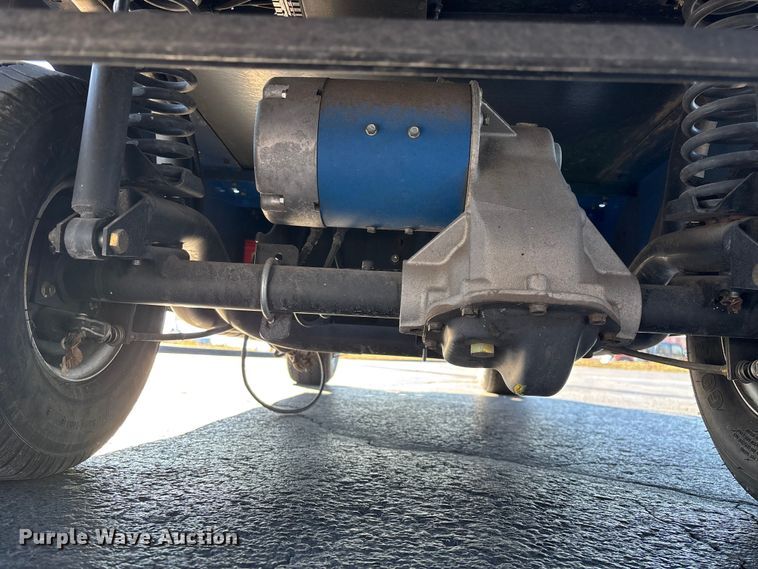 image for item EN5985 golf cart