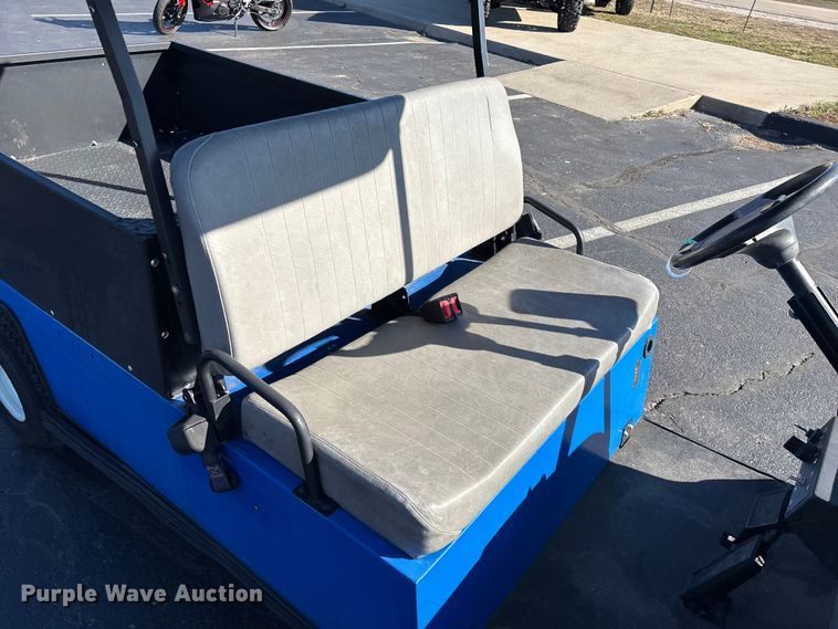 image for item EN5985 golf cart