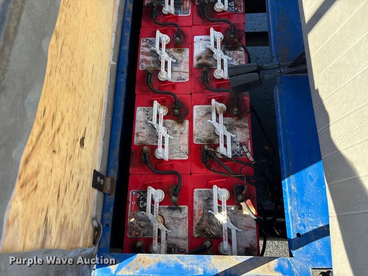 image for item EN5985 golf cart