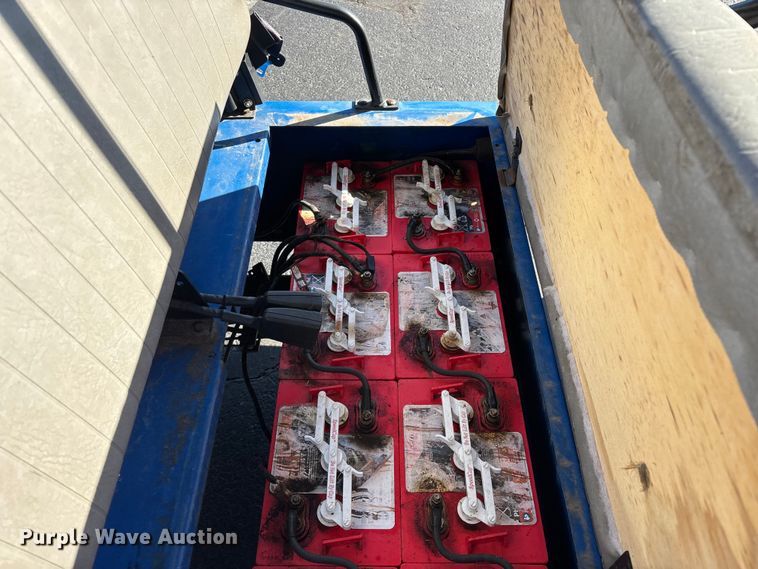 image for item EN5985 golf cart