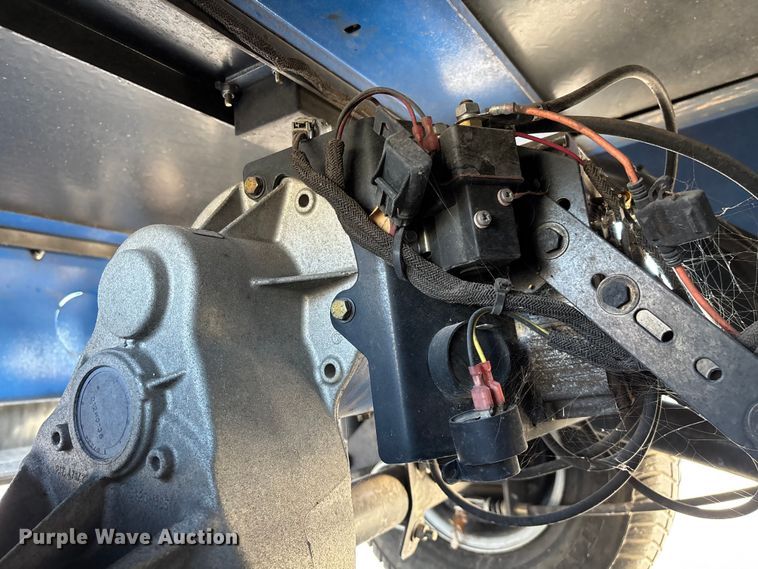 image for item EN5985 golf cart