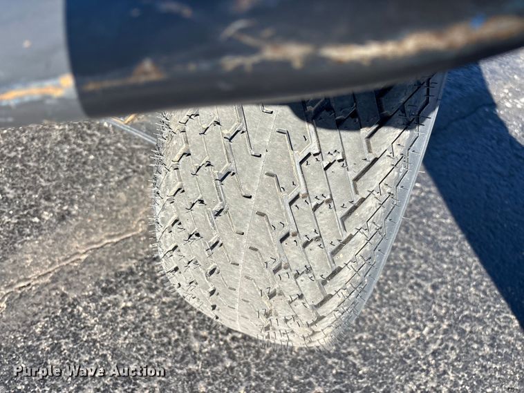 image for item EN5985 golf cart