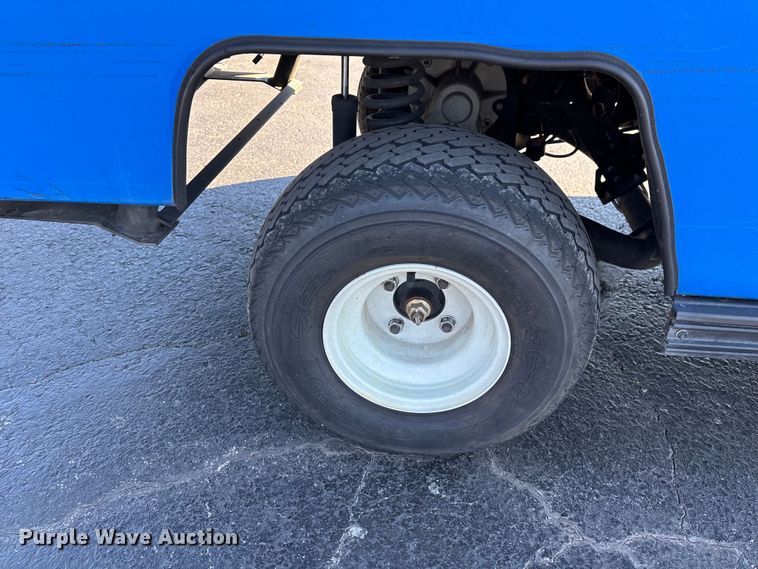 image for item EN5985 golf cart