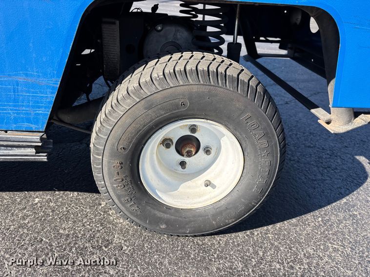 image for item EN5985 golf cart