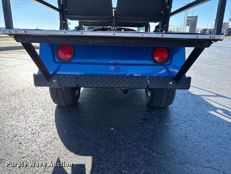 image for item EN5986 Columbia golf cart