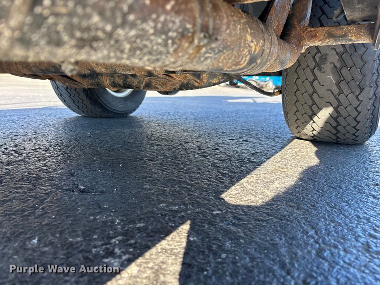 image for item EN5986 Columbia golf cart