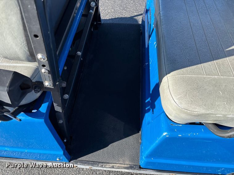 image for item EN5986 Columbia golf cart