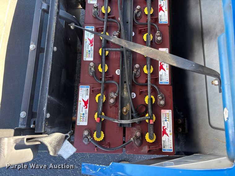 image for item EN5986 Columbia golf cart