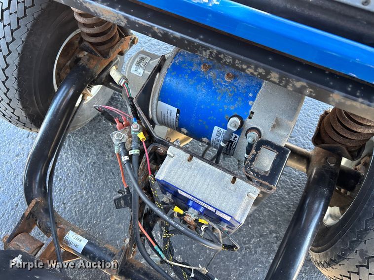 image for item EN5986 Columbia golf cart