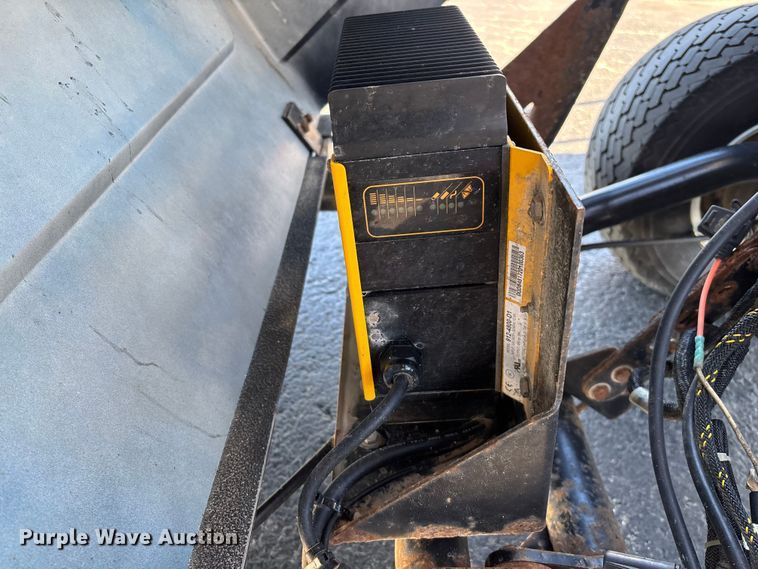 image for item EN5986 Columbia golf cart