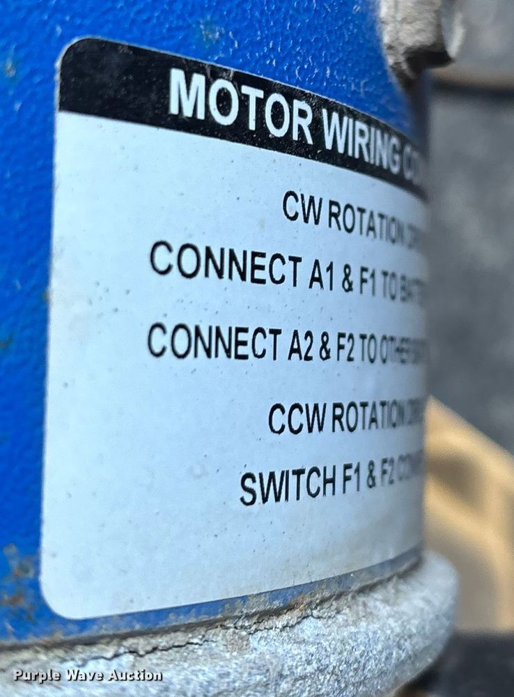 image for item EN5986 Columbia golf cart