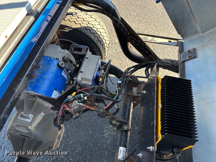 image for item EN5986 Columbia golf cart