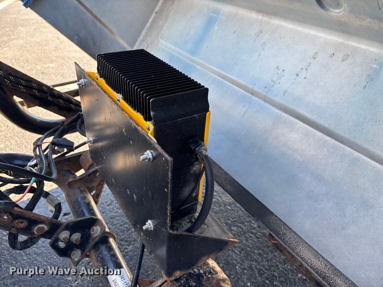 image for item EN5986 Columbia golf cart