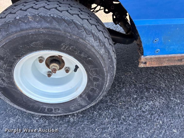 image for item EN5986 Columbia golf cart