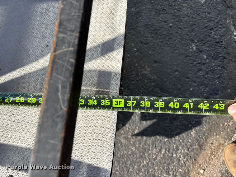 image for item EN5987 Columbia golf cart