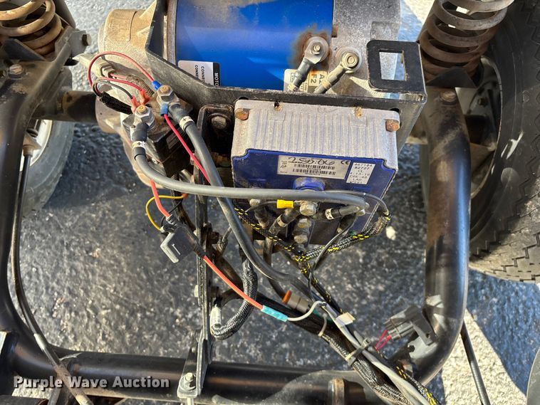 image for item EN5987 Columbia golf cart