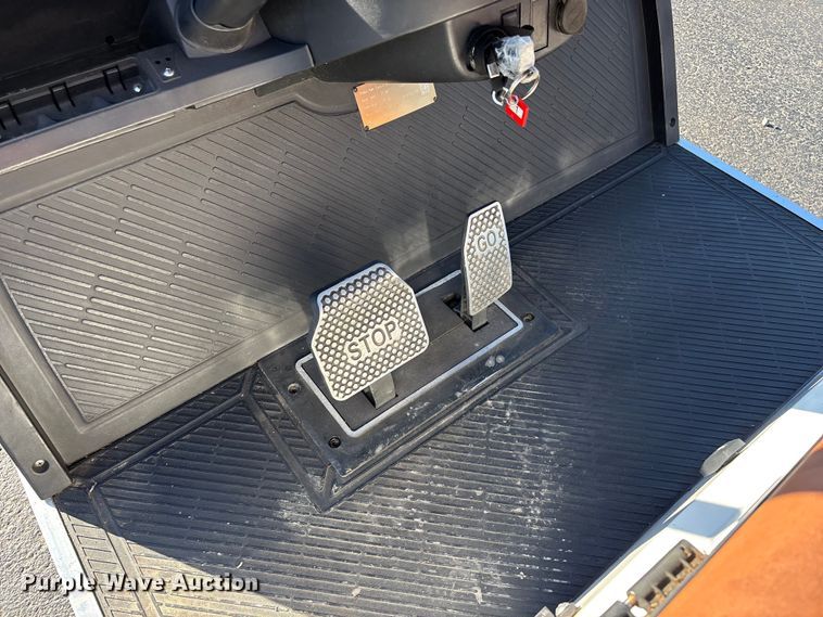 image for item EN5988 Icon LT-B627.H8-C0M golf cart