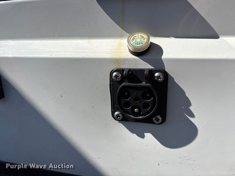 image for item EN5988 Icon LT-B627.H8-C0M golf cart