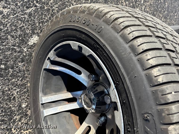 image for item EN5988 Icon LT-B627.H8-C0M golf cart